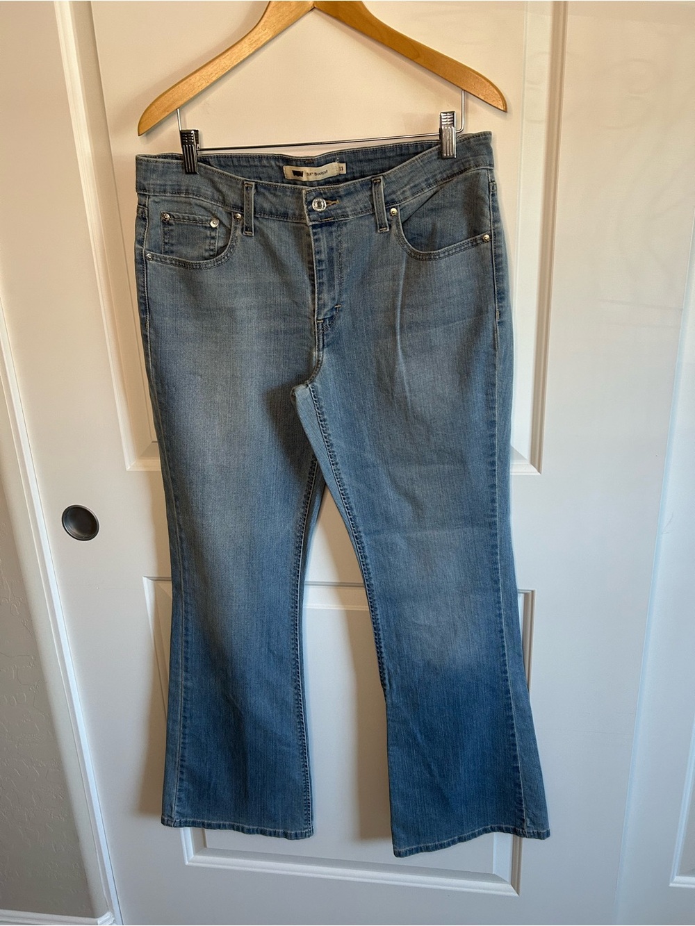 Levi's 518 Women's Light Blue Flare Jeans